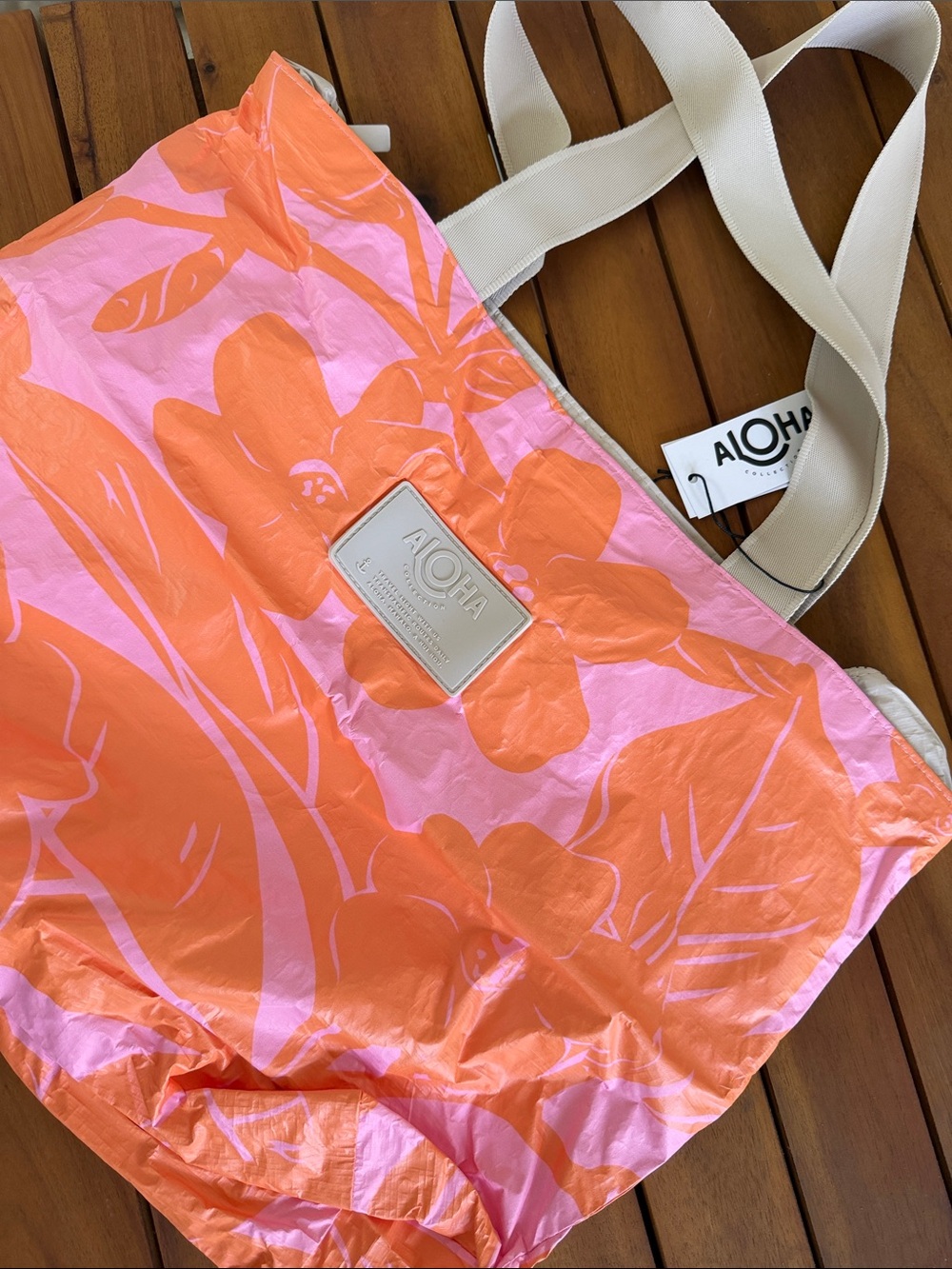 ⭐️🌺 ALOHA COLLECTION 🌺 DAY TRIPPER LEI GARDEN Tote Bag - Picture 12 of 13